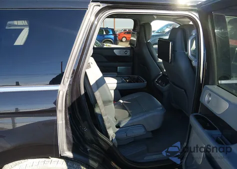 2019 Lincoln Navigator Reserve from USA, damaged, VIN 5LMJJ2LT7KEL04721